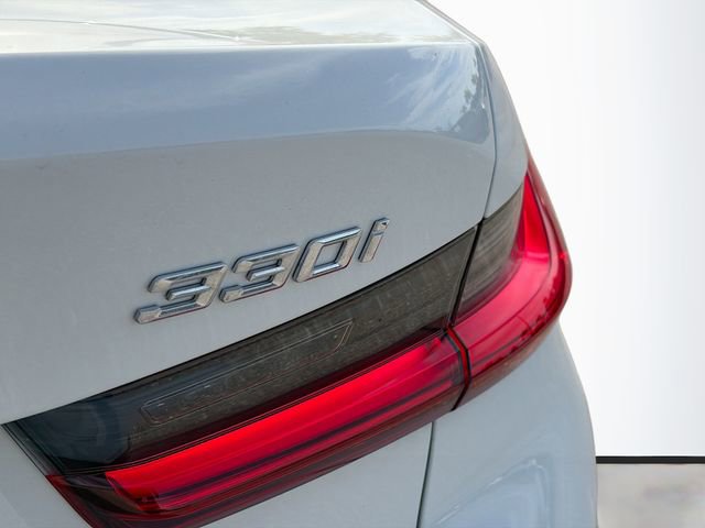 Used 2021 BMW 330i Sedan w/ Premium Package image 11