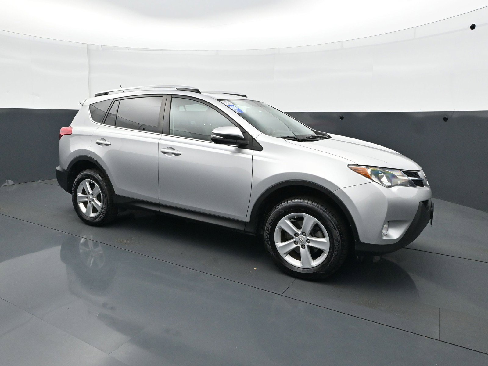 Used 2014 Toyota RAV4 XLE AWD/4WD image 9