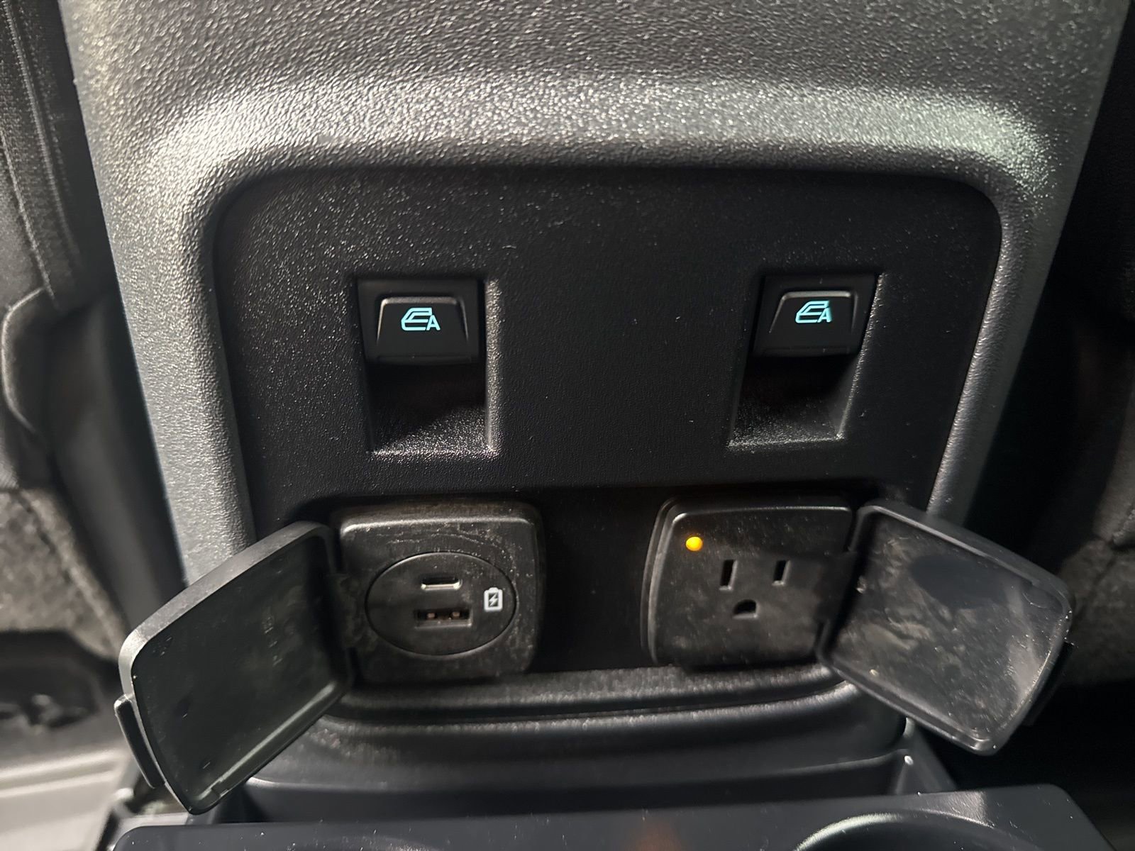 Used 2023 Ford Bronco Outer Banks image 16