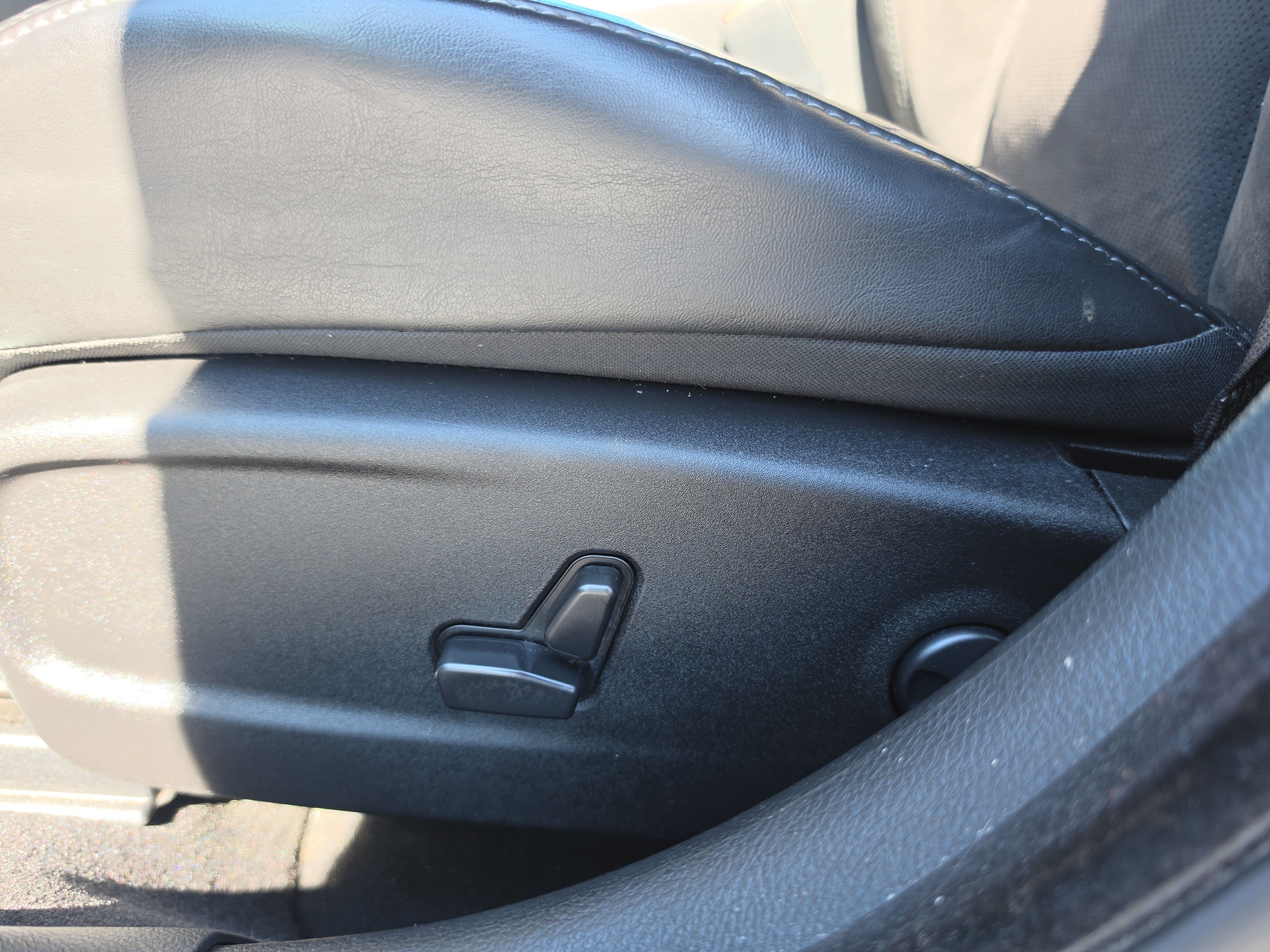 Used 2023 Dodge Charger GT w/ Plus Group RWD image 13