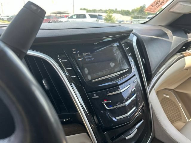Used 2020 Cadillac Escalade Luxury AWD/4WD image 8