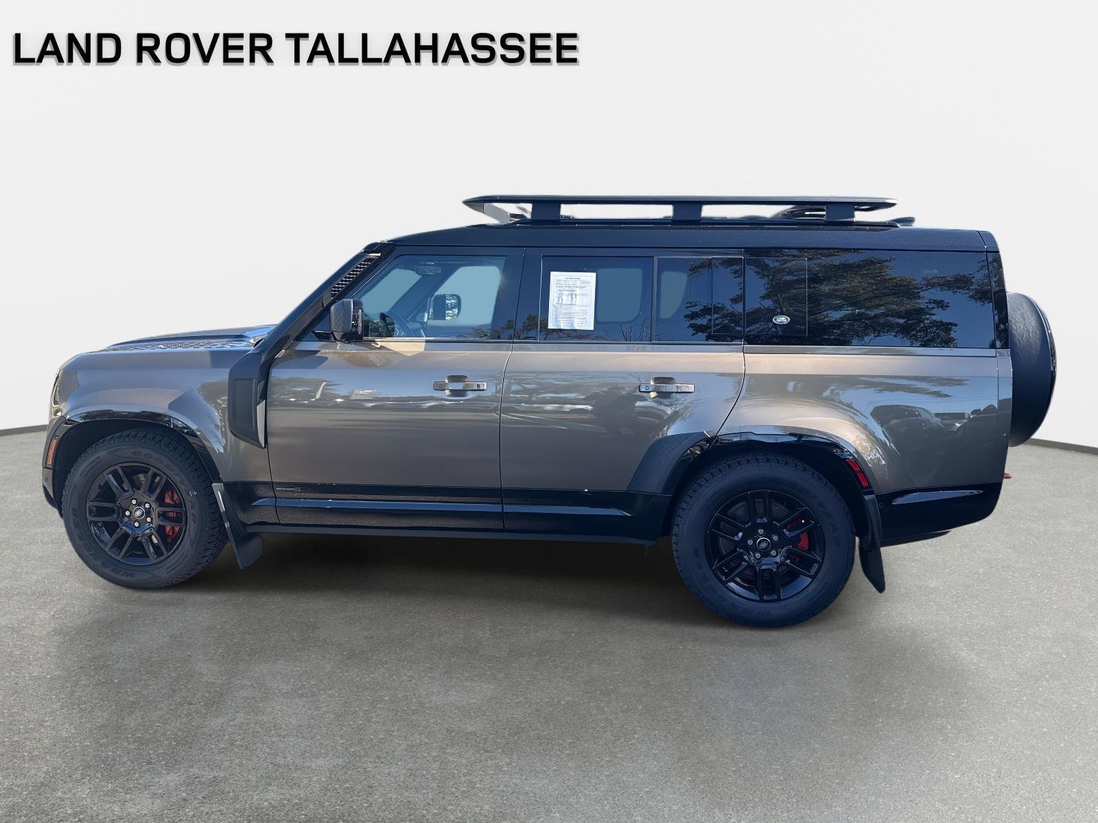 Used 2024 Land Rover Defender 130 X image 8