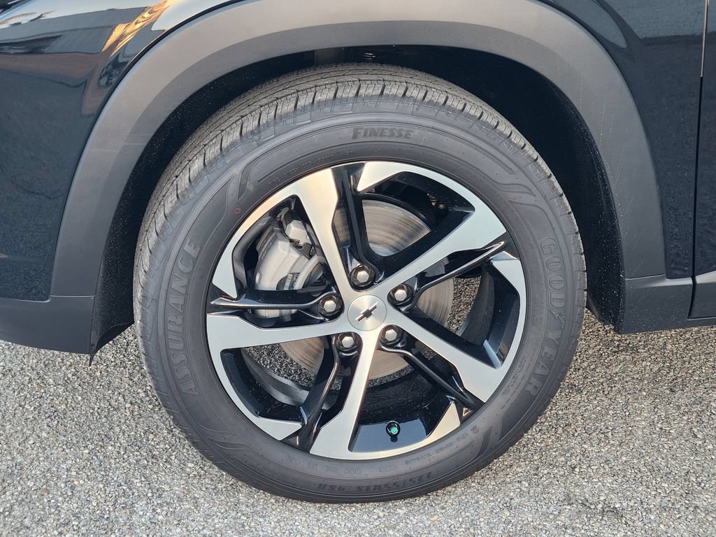 New 2026 Chevrolet Trax RS w/ Driver Confidence Package FWD image 8