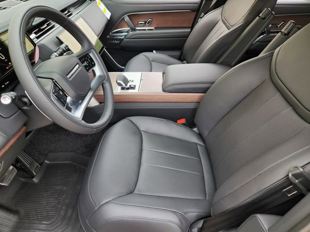 New 2025 Land Rover Range Rover SE image 8