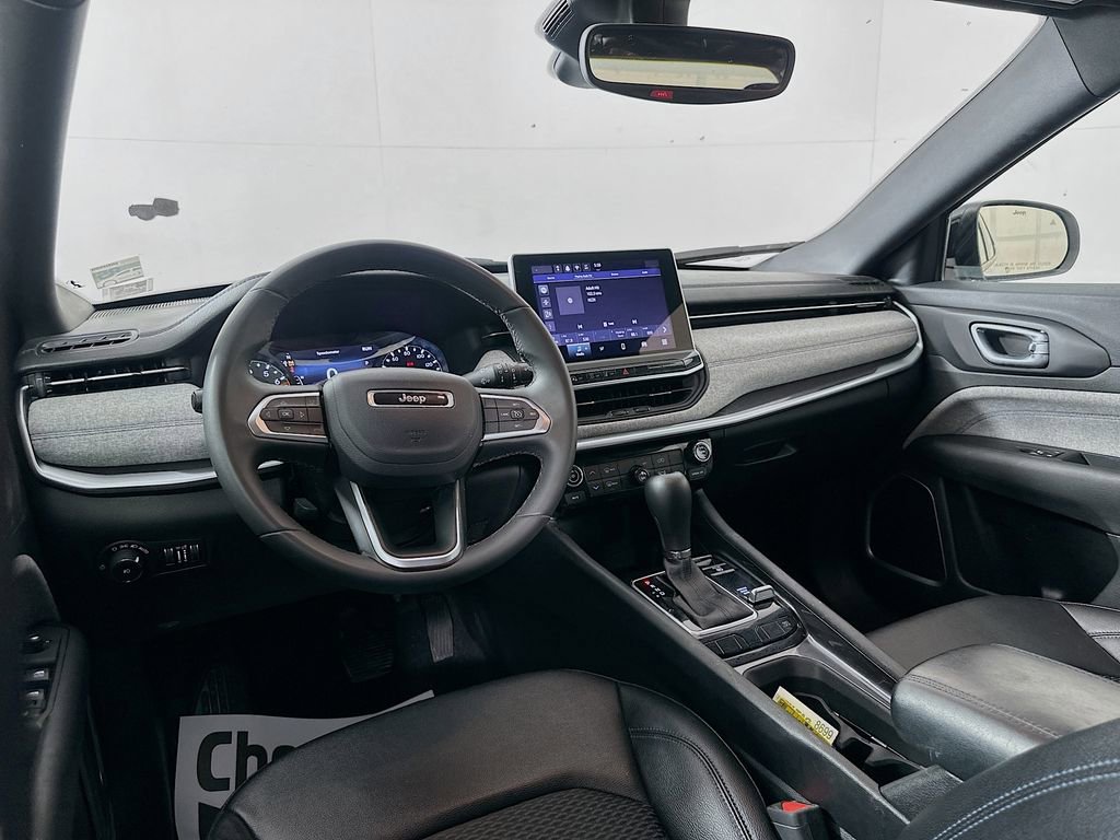 Used 2024 Jeep Compass Latitude image 20