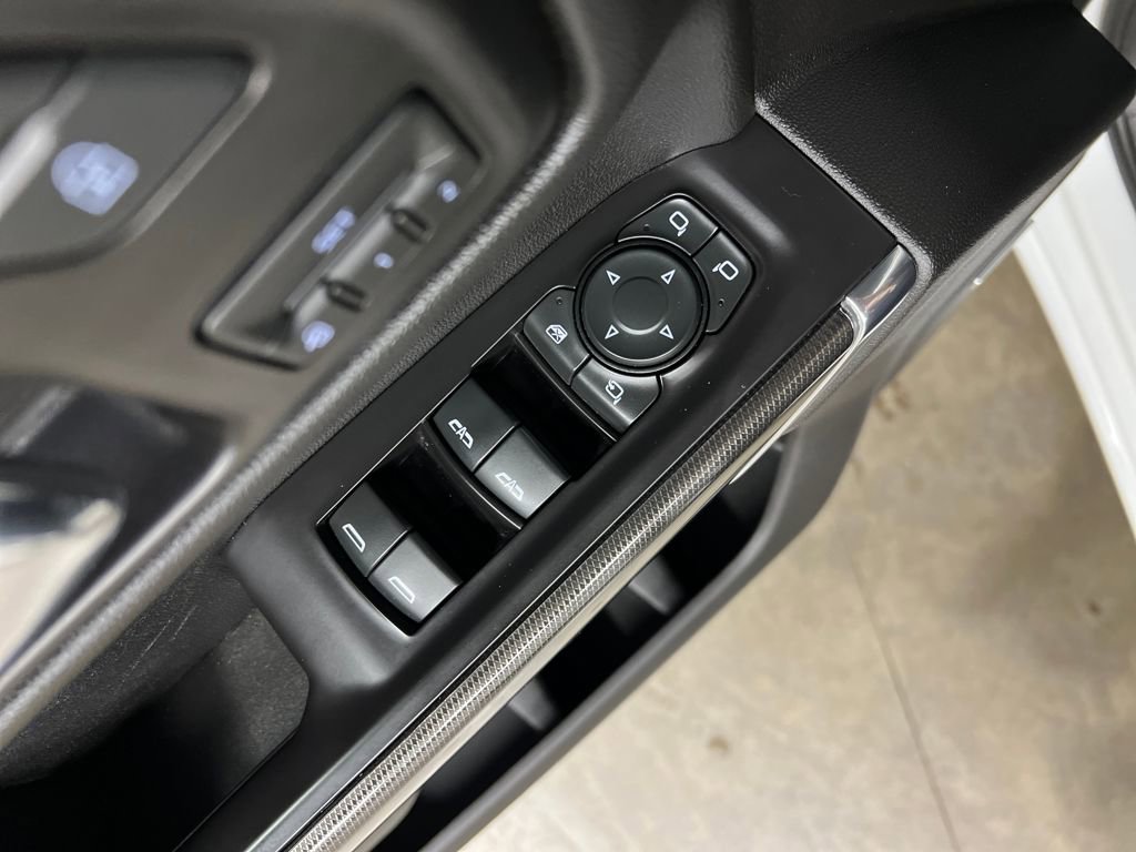 Certified 2021 GMC Sierra 1500 AT4 w/ AT4 Value Package image 17