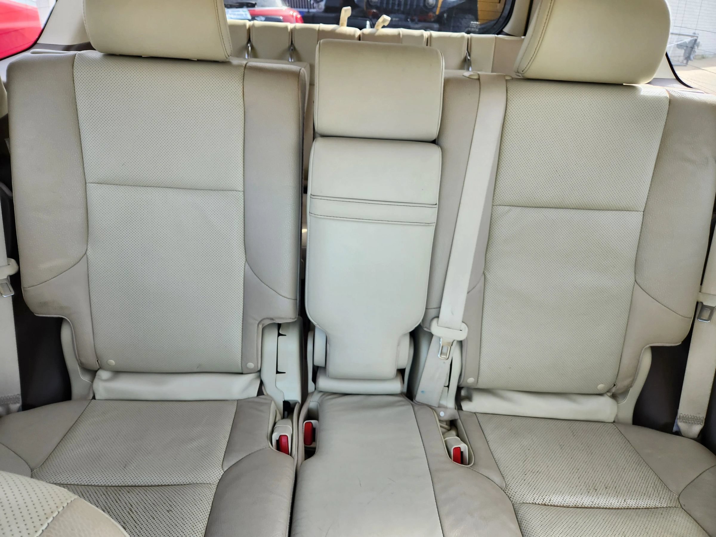 Used 2016 Lexus GX 460 w/ Premium Package AWD/4WD image 18