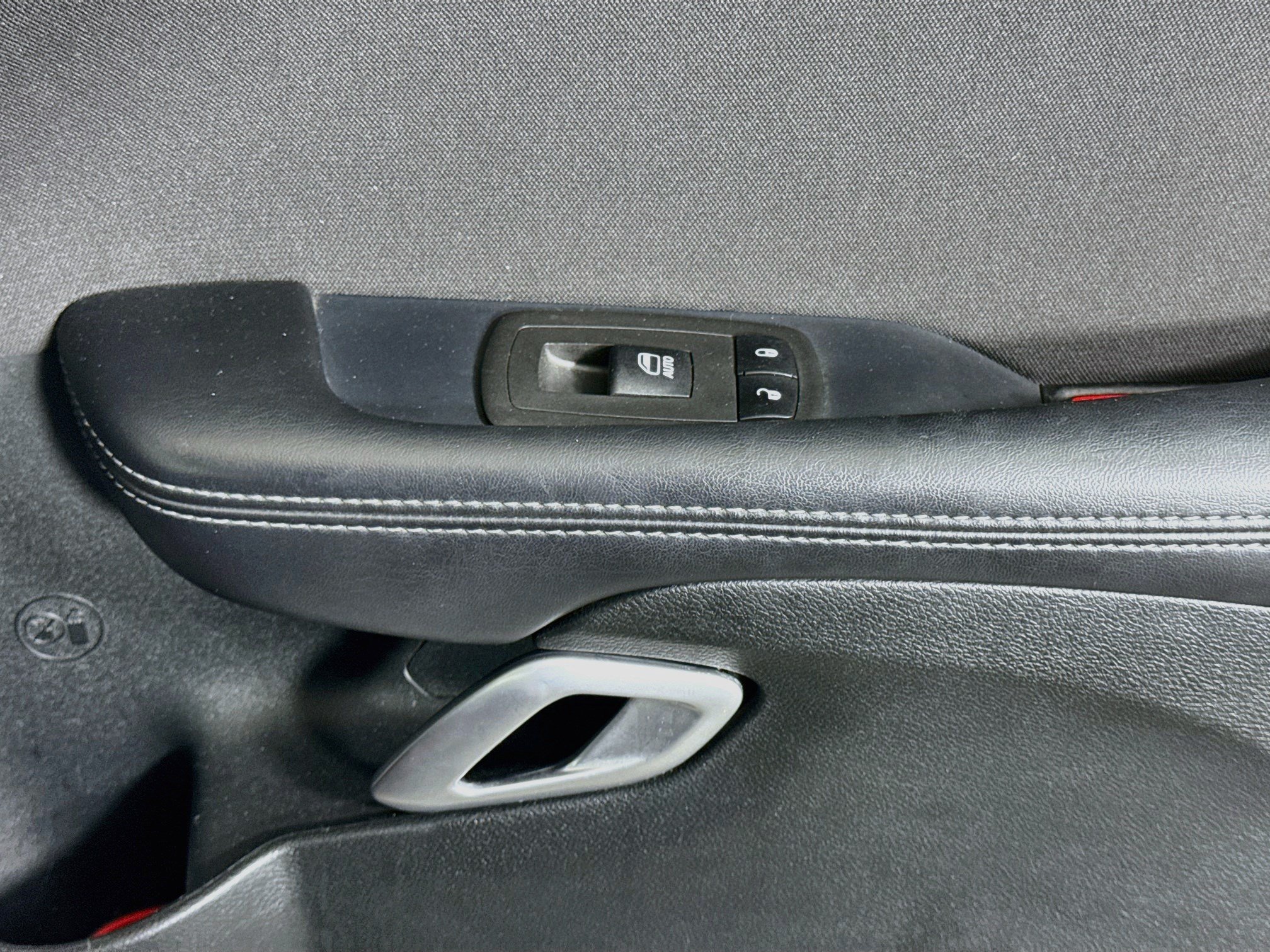 Used 2022 Dodge Challenger GT RWD image 29