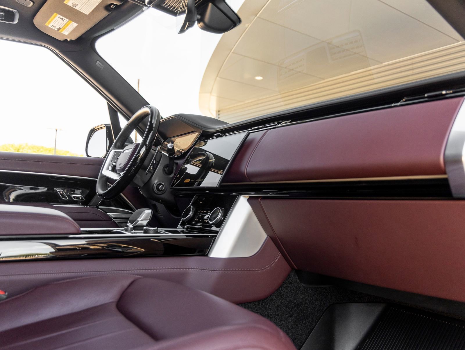 Used 2023 Land Rover Range Rover SE image 43