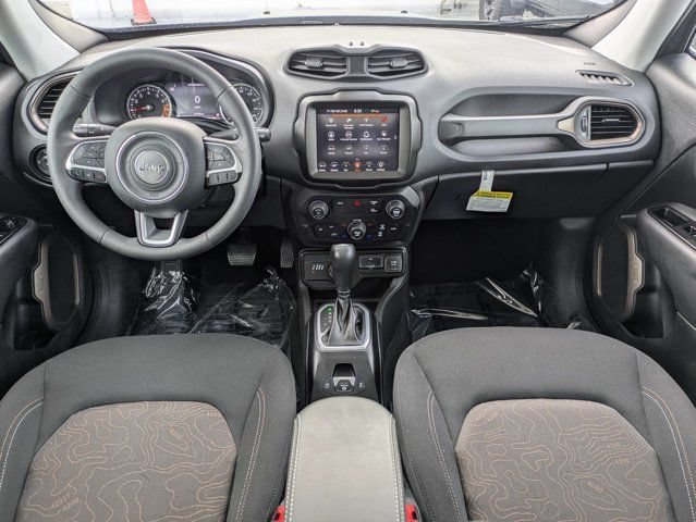 Certified 2023 Jeep Renegade Latitude w/ Sun/Sound Group AWD/4WD image 14