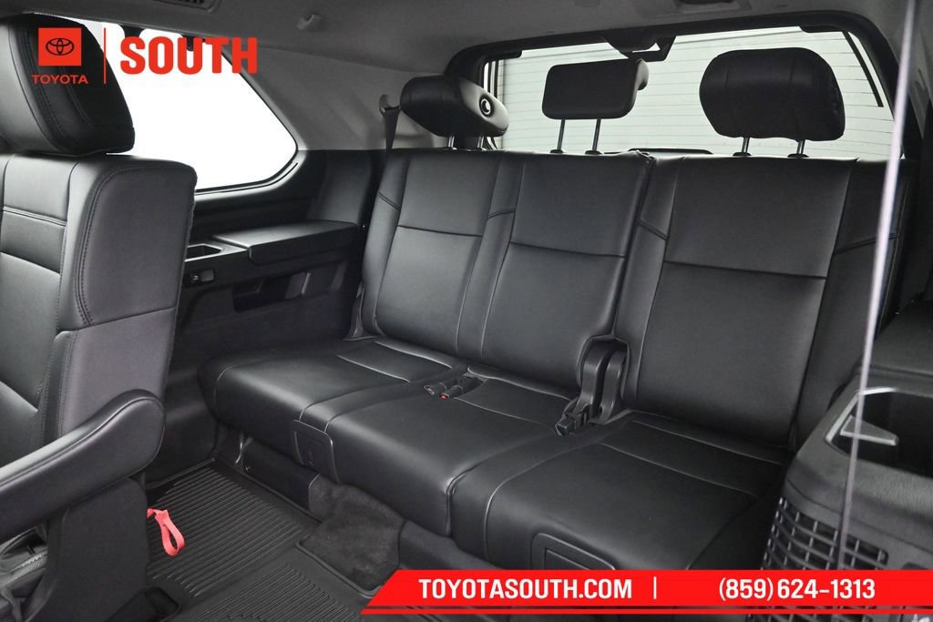 Used 2024 Toyota Sequoia Limited w/ Tow Technology Package AWD/4WD image 33