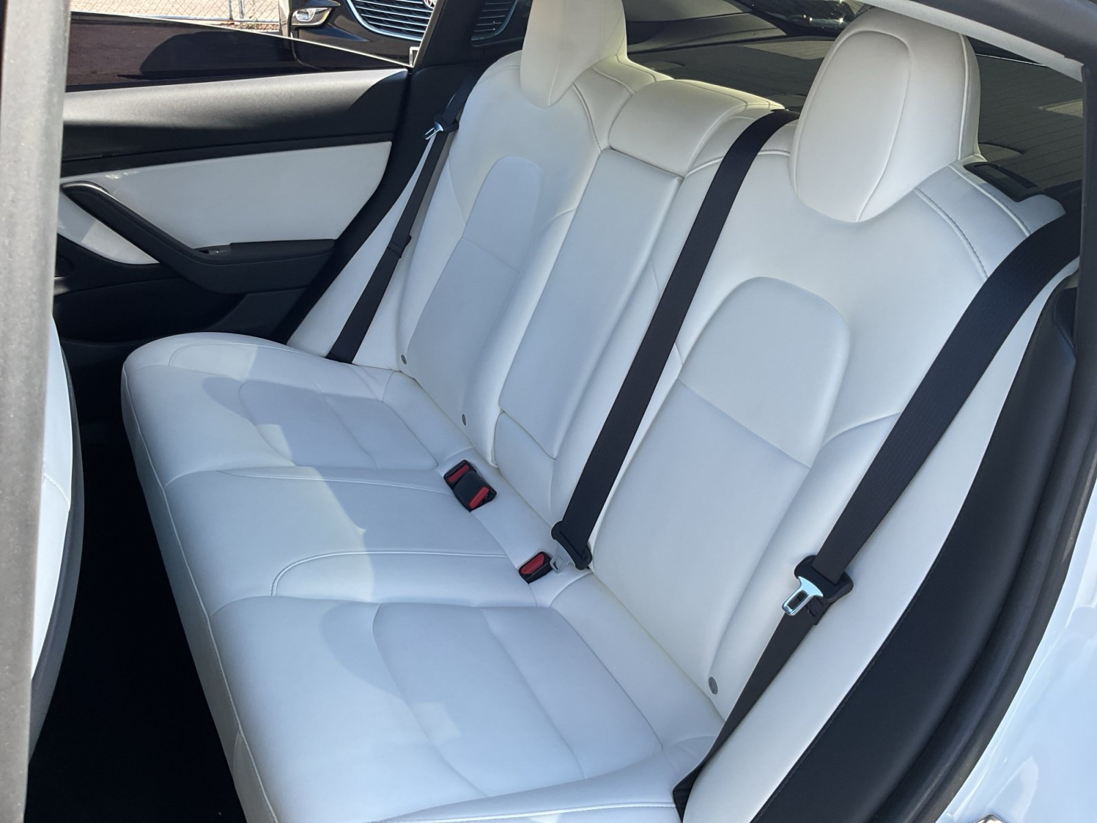 Used 2020 Tesla Model 3 Standard Range Plus RWD image 18