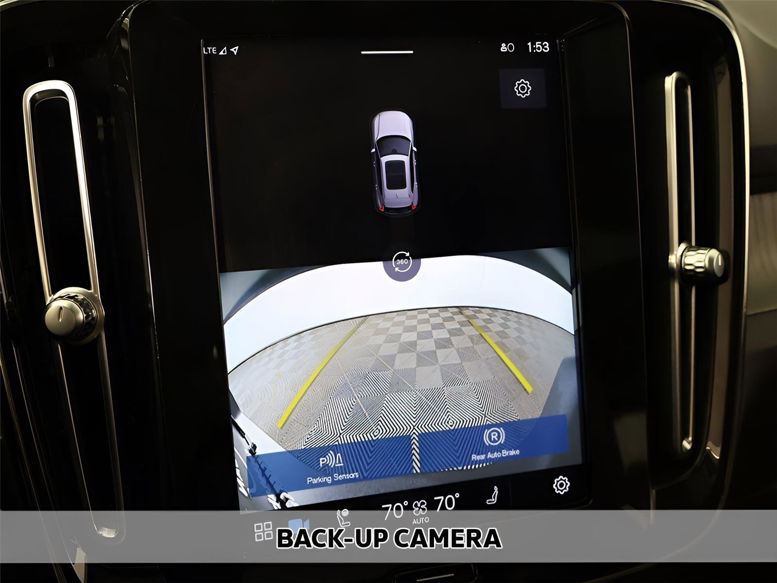 Used 2023 Volvo XC40 B5 Plus w/ Protection Package Premier image 13