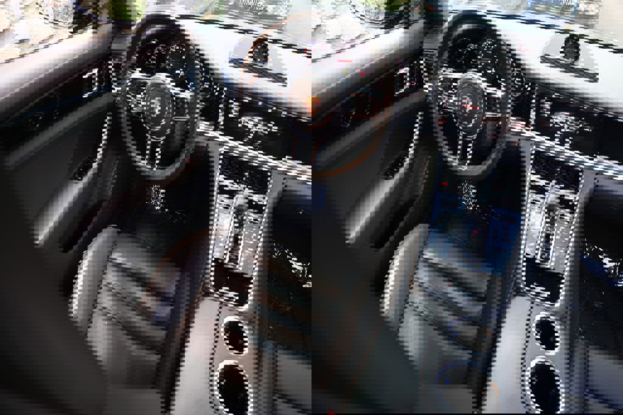 Used 2018 Porsche Panamera 4 image 24