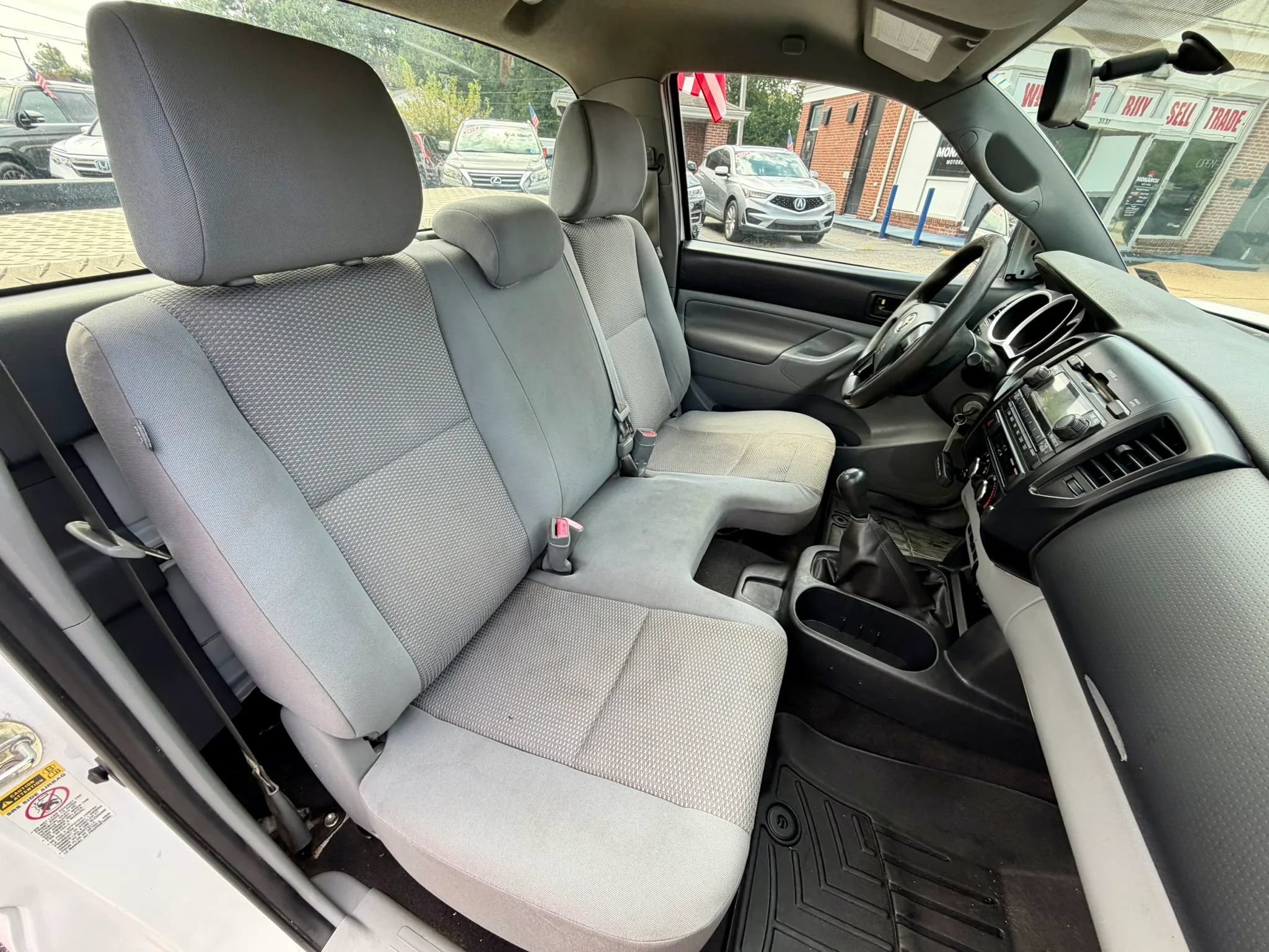 Used 2012 Toyota Tacoma 2WD Regular Cab image 9