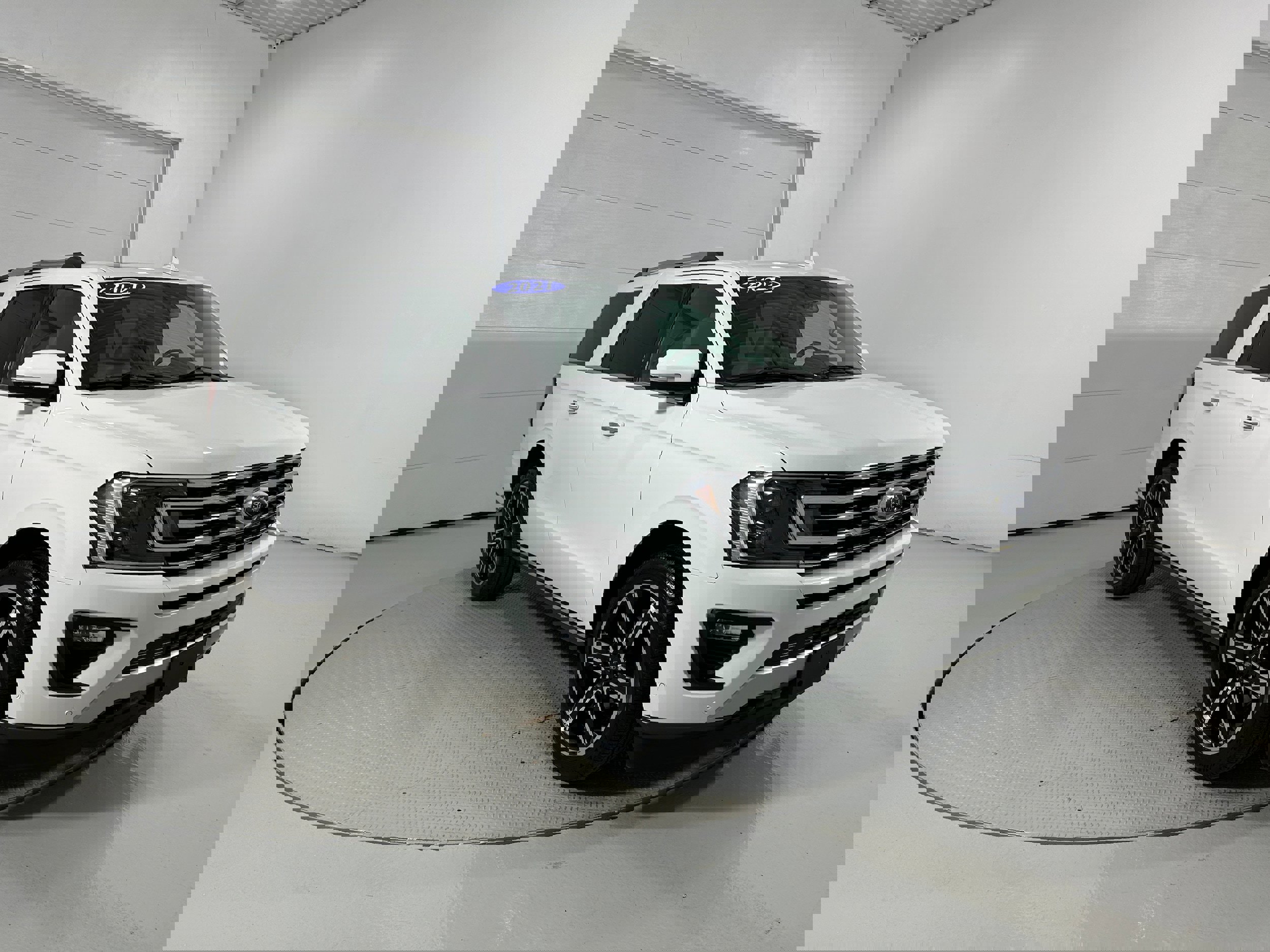Used 2021 Ford Expedition Limited image 2
