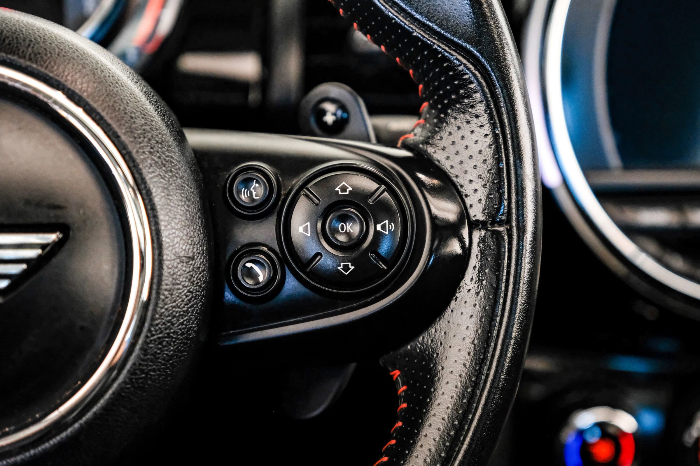 Used 2019 MINI Cooper S w/ Premium Package FWD image 16
