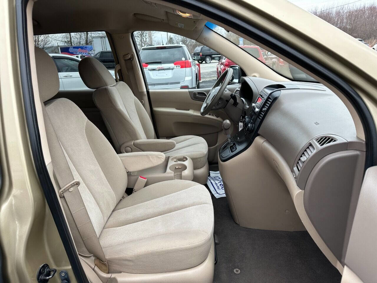 Used 2009 Kia Sedona LX w/ PWR Pkg image 21