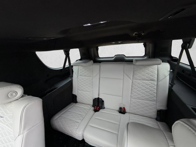 Used 2025 Cadillac Escalade ESV Sport Platinum w/ LPO, Floor Liner Package AWD/4WD image 22