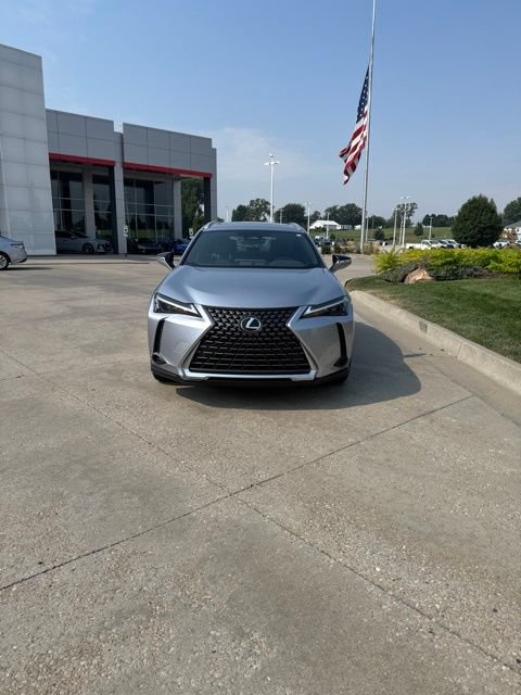 Used 2026 Lexus UX 300h AWD w/ Accessory Package (2T) image 10