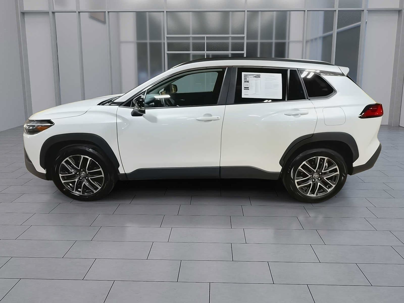 Used 2026 Toyota Corolla Cross XLE AWD/4WD image 5