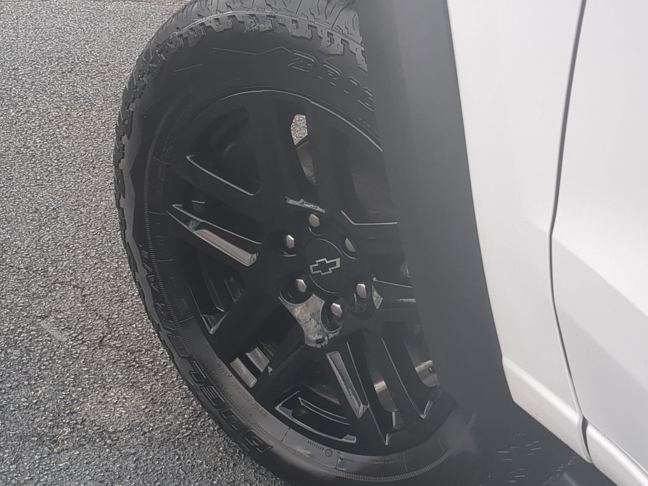 Used 2024 Chevrolet Colorado Trail Boss w/ Technology Package image 9