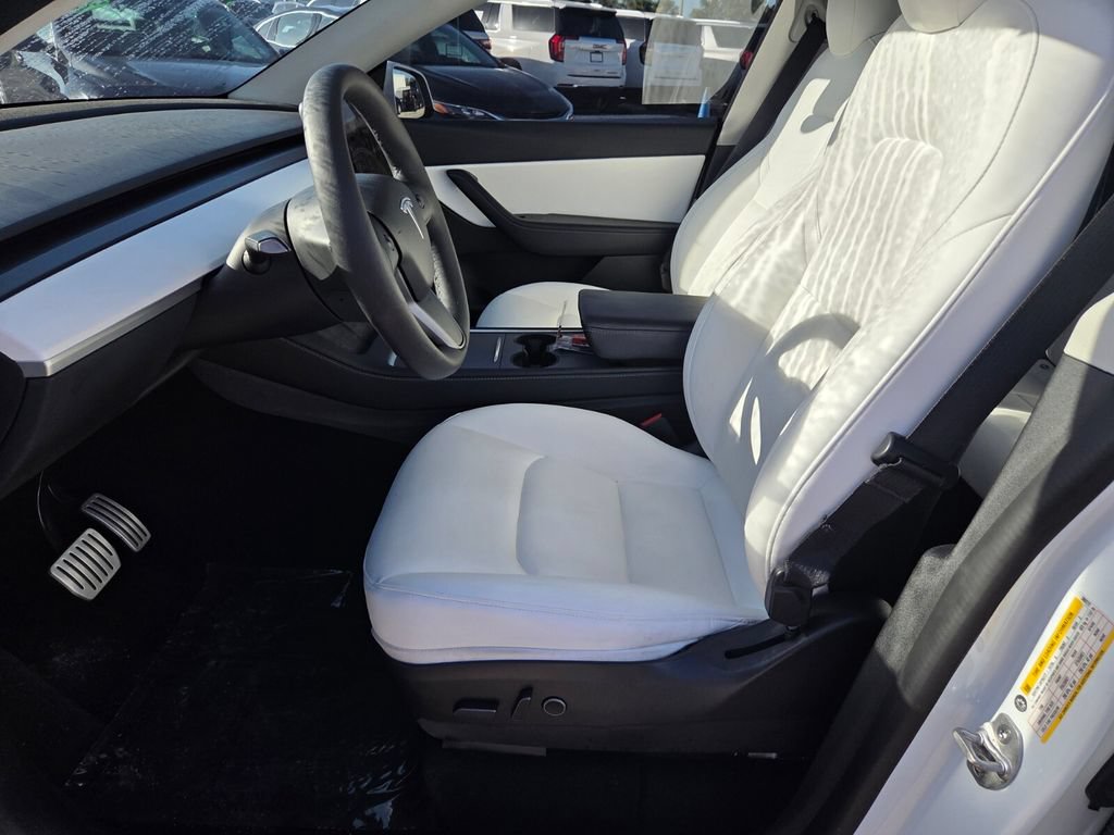 Used 2022 Tesla Model Y Performance AWD/4WD image 4