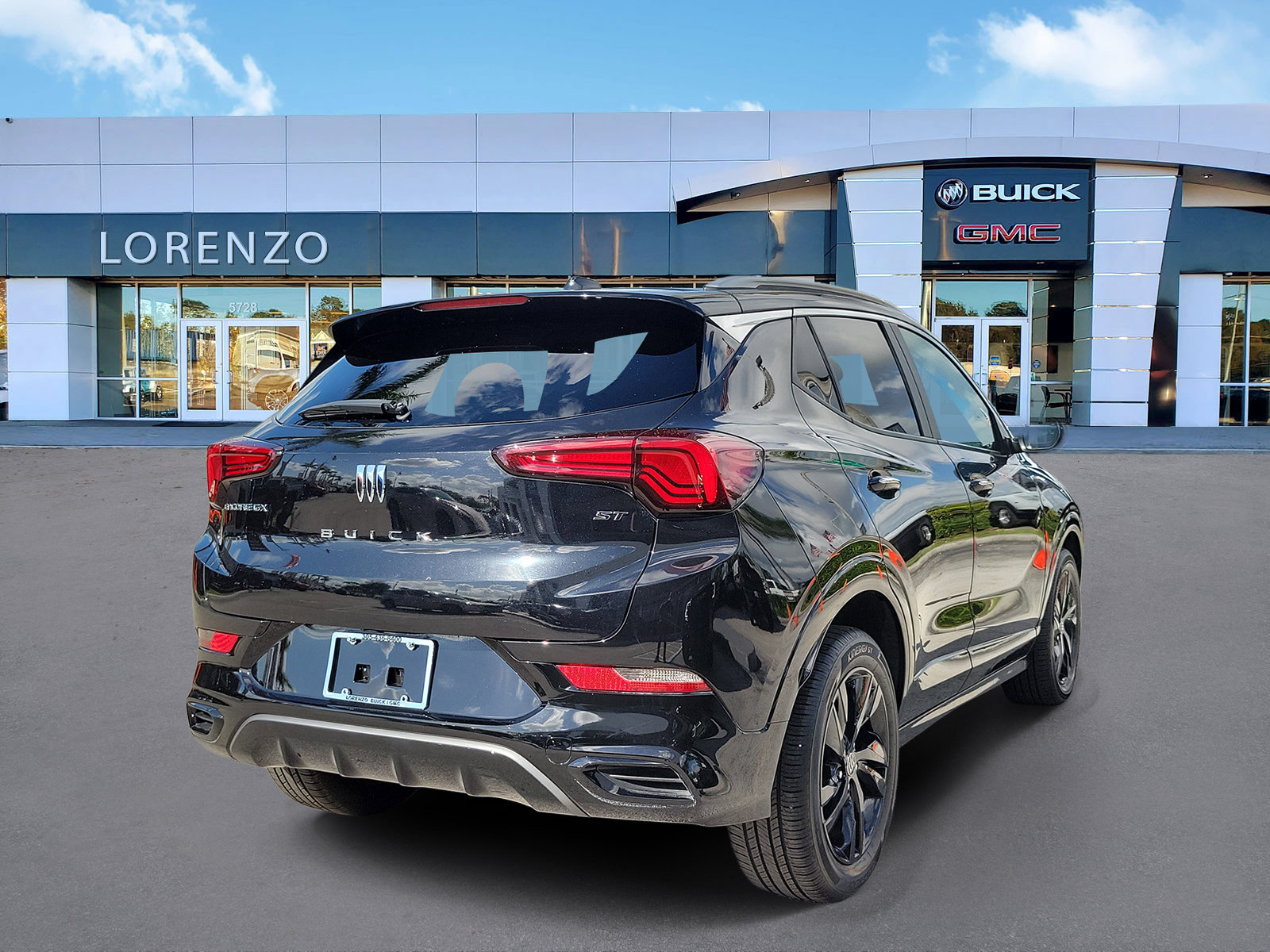 Used 2024 Buick Encore GX Sport Touring w/ Comfort Package FWD image 5