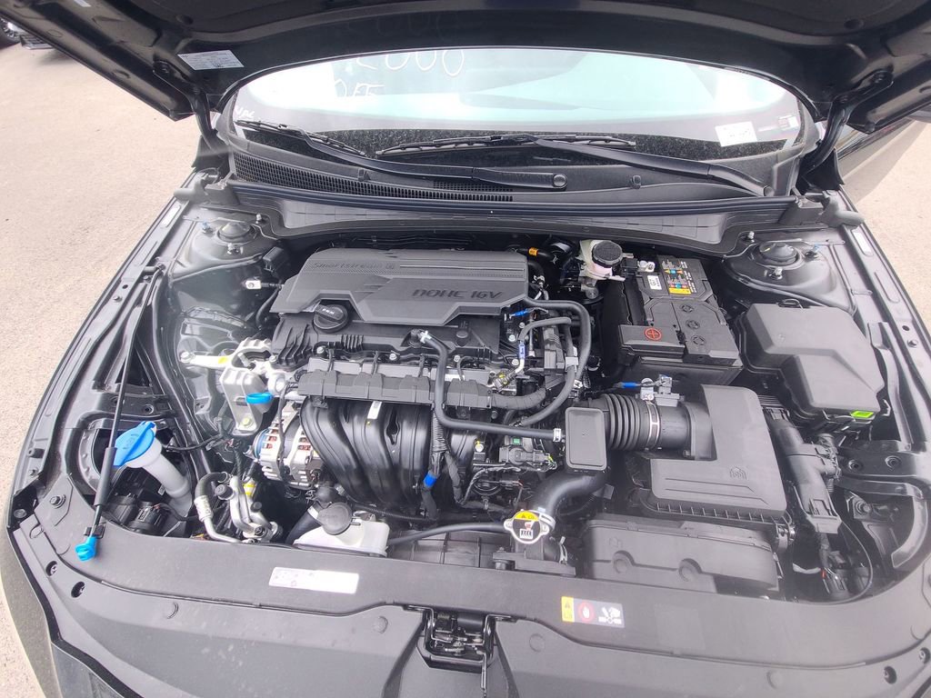 New 2026 Hyundai Elantra SE FWD image 30