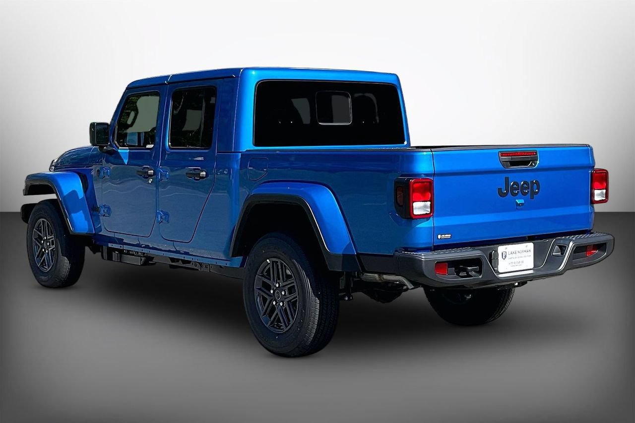 New 2026 Jeep Gladiator Sport AWD/4WD image 6