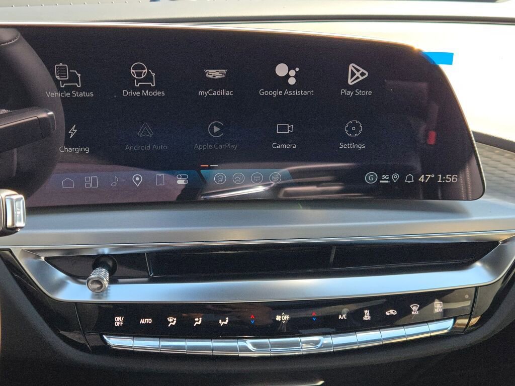 New 2026 Cadillac Lyriq Premium Luxury image 28