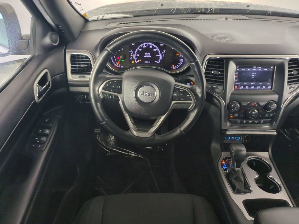 Used 2020 Jeep Grand Cherokee Laredo image 17