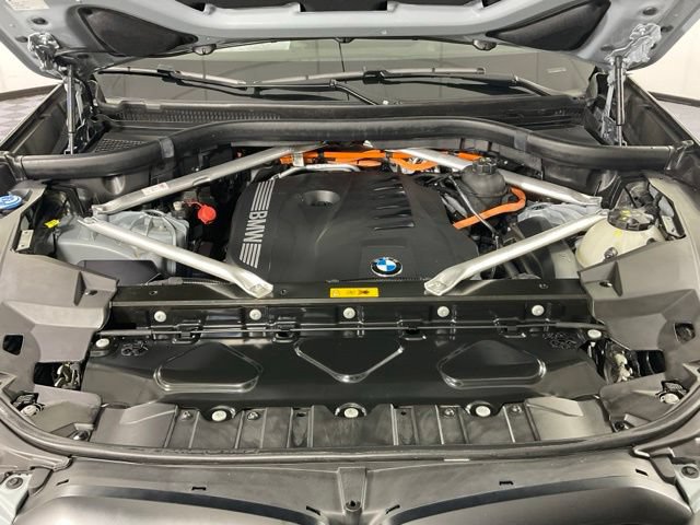 Used 2024 BMW X5 xDrive50e AWD/4WD image 36