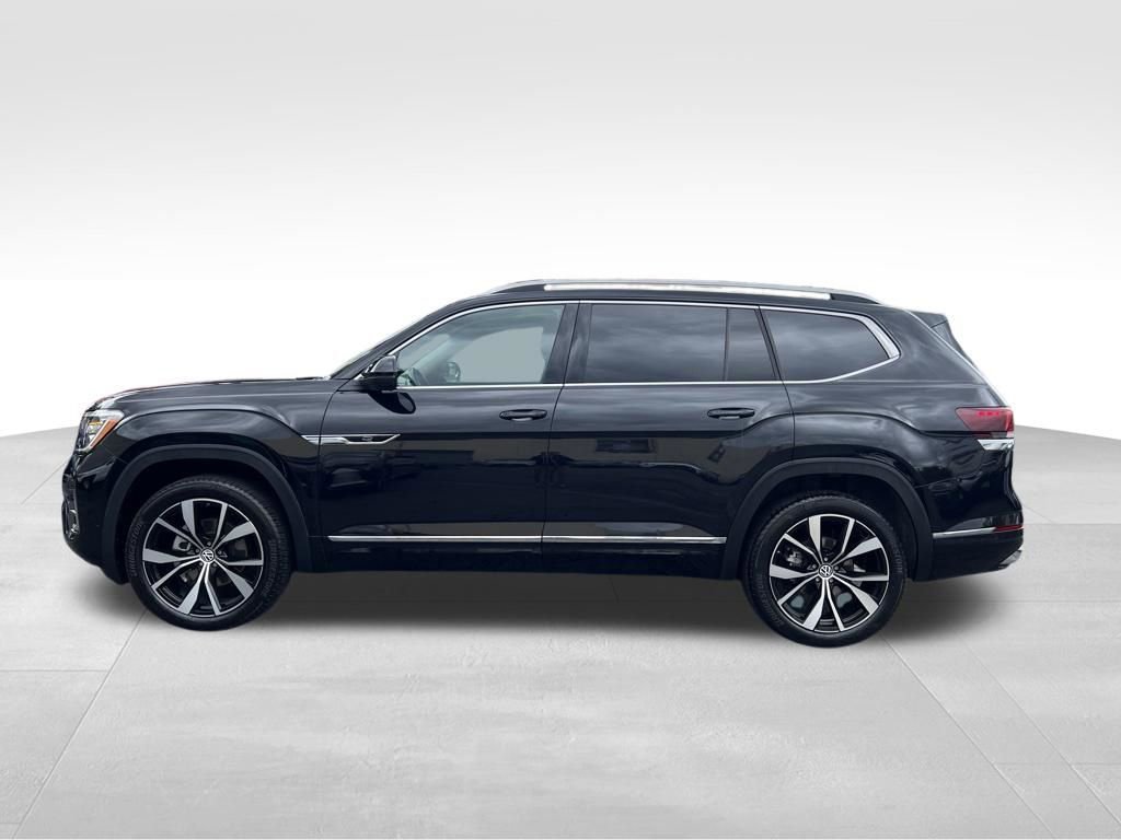 Used 2024 Volkswagen Atlas SEL Premium R-Line AWD/4WD image 2