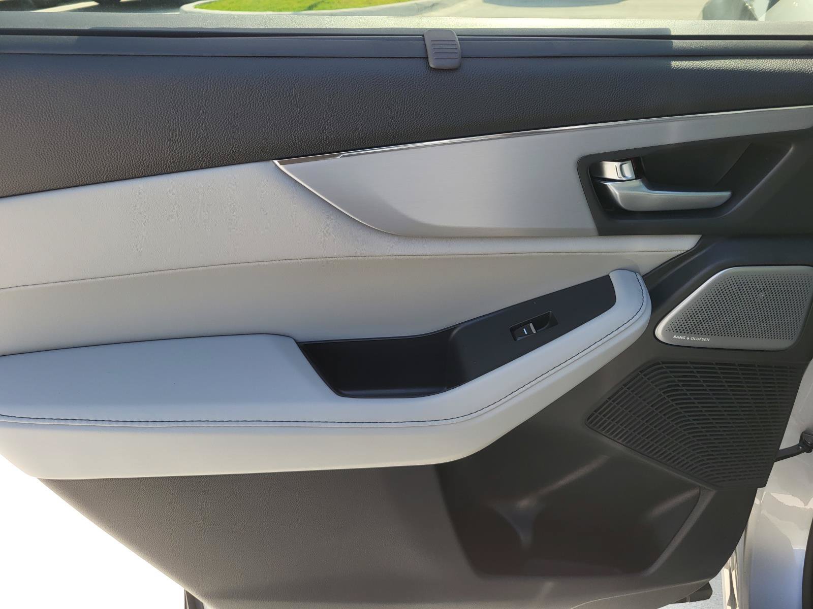 New 2026 Acura MDX w/ Technology Package FWD image 11