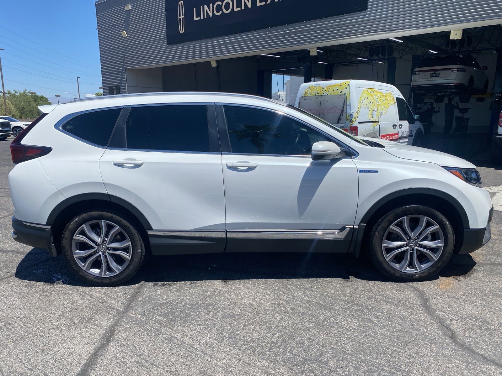 Used 2022 Honda CR-V Touring image 4