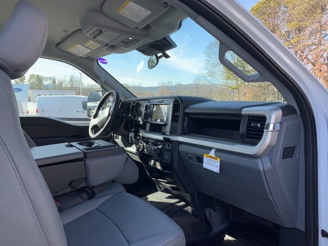 New 2026 Ford F550 4x4 Supercab Super Duty image 8