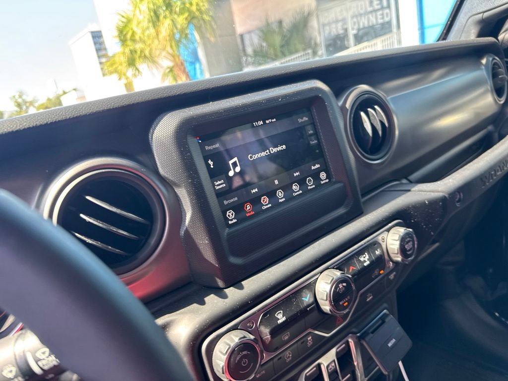 Used 2023 Jeep Wrangler Unlimited Sport AWD/4WD image 15