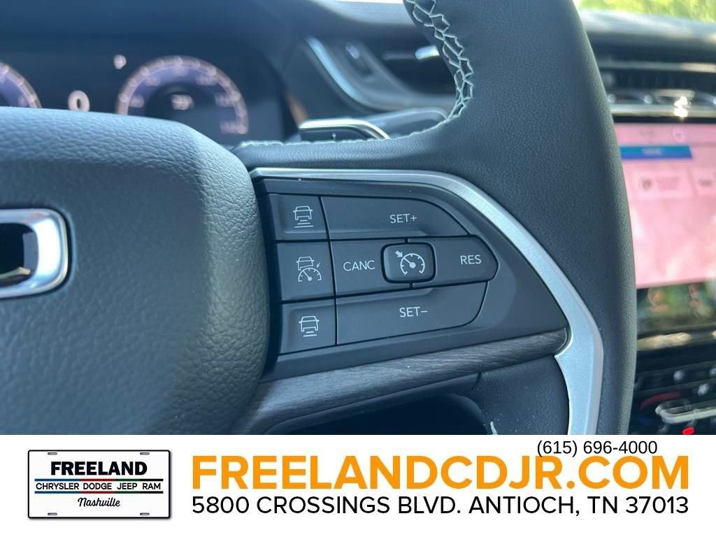 New 2025 Jeep Grand Cherokee Limited w/ Luxury Tech Group II image 10