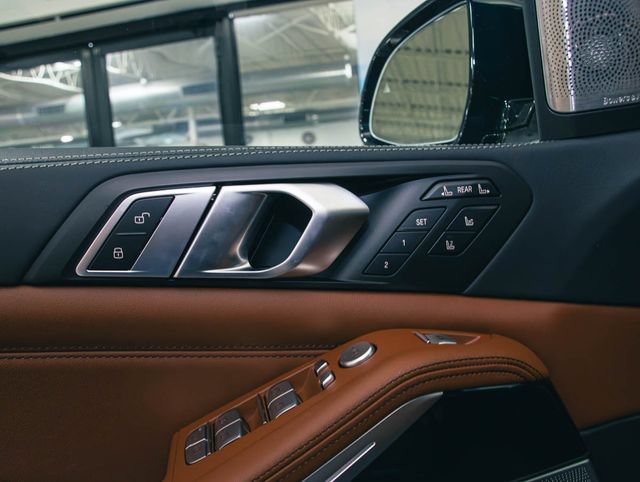 New 2026 BMW ALPINA XB7 AWD/4WD image 15