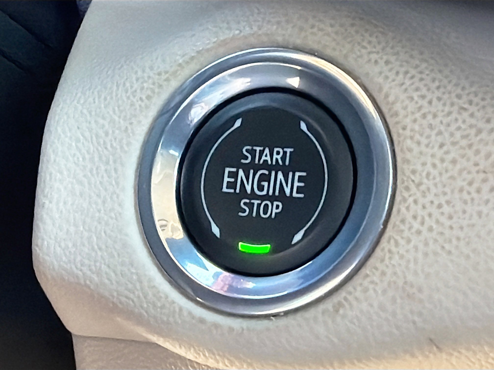 Used 2023 Buick Envision Avenir image 37