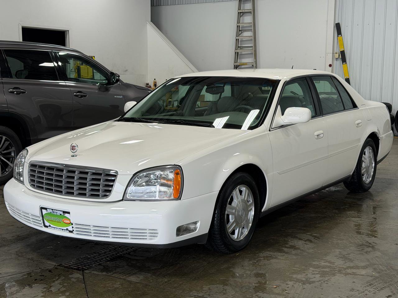 Used 2005 Cadillac De Ville Premium FWD image 38