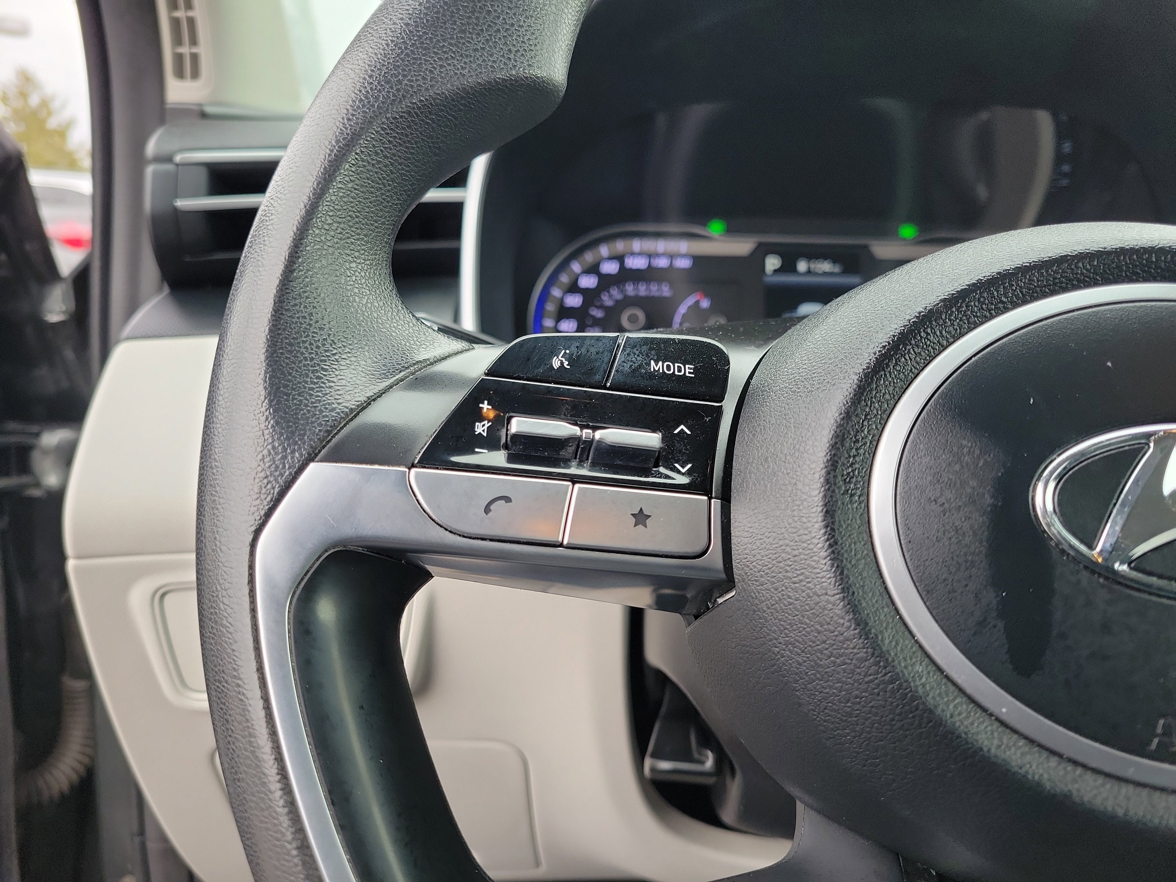 Used 2022 Hyundai Tucson SE image 22