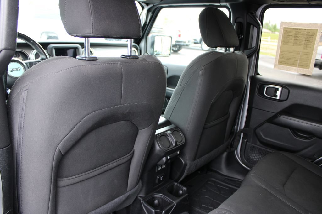 Used 2020 Jeep Wrangler Unlimited Sahara AWD/4WD image 24
