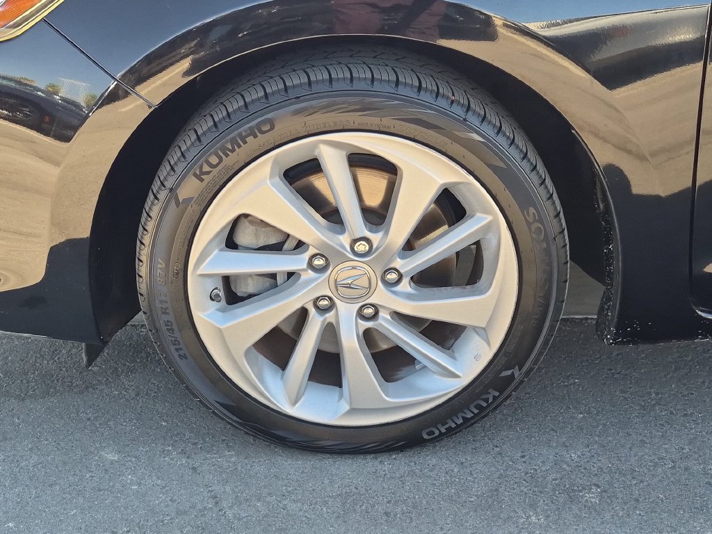 Used 2017 Acura ILX FWD image 31