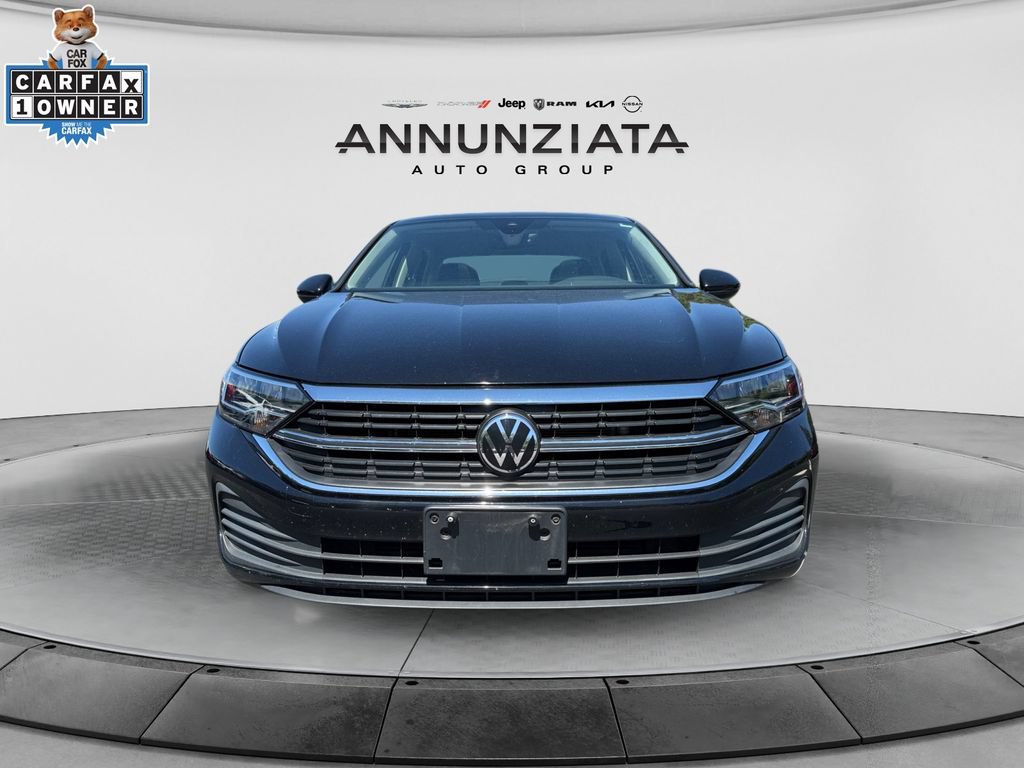 Used 2024 Volkswagen Jetta SE FWD image 8