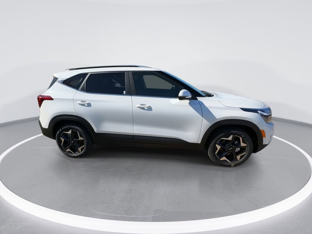 New 2026 Kia Seltos EX FWD image 9