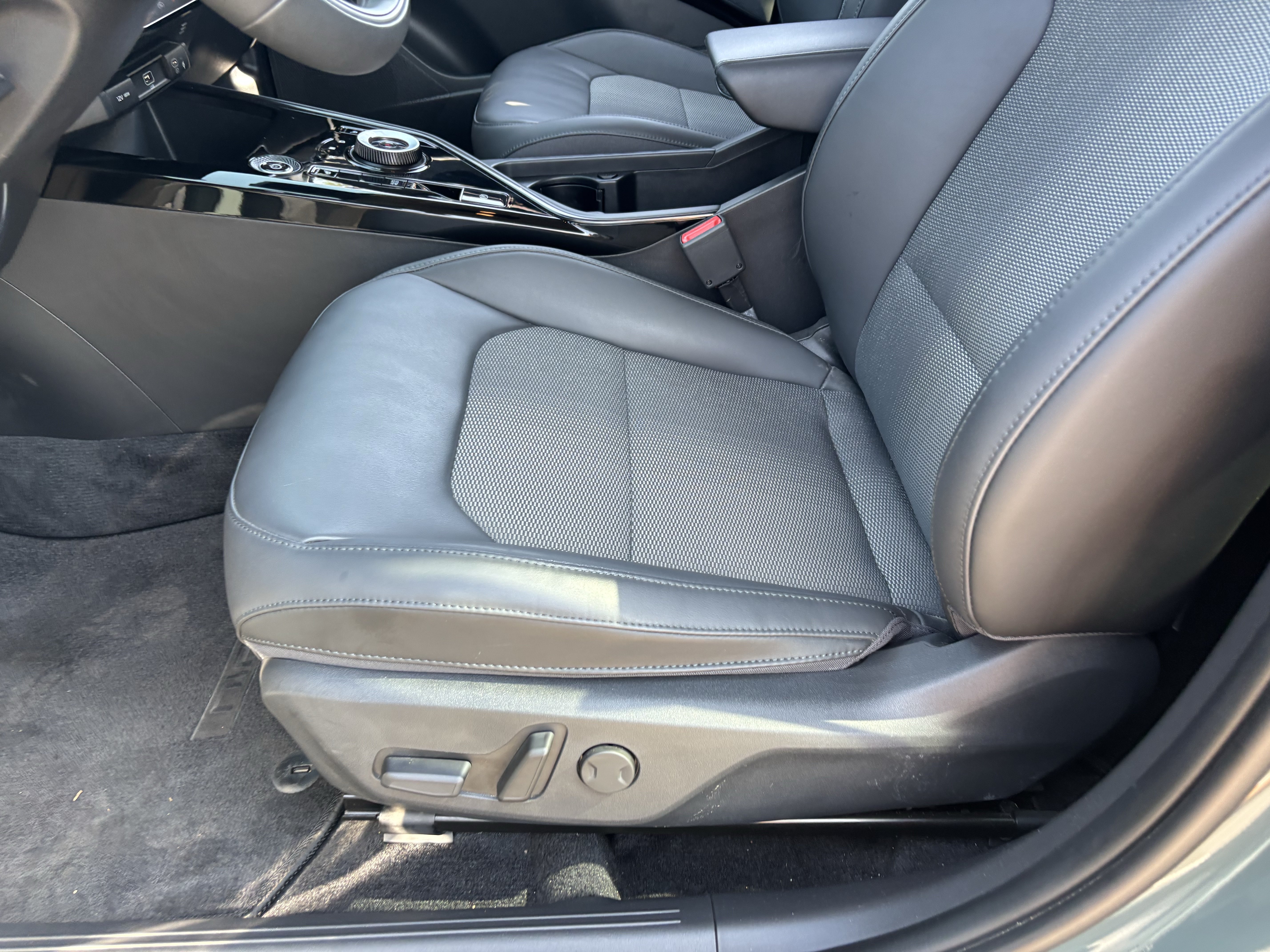 Certified 2023 Kia Niro Wind FWD image 18