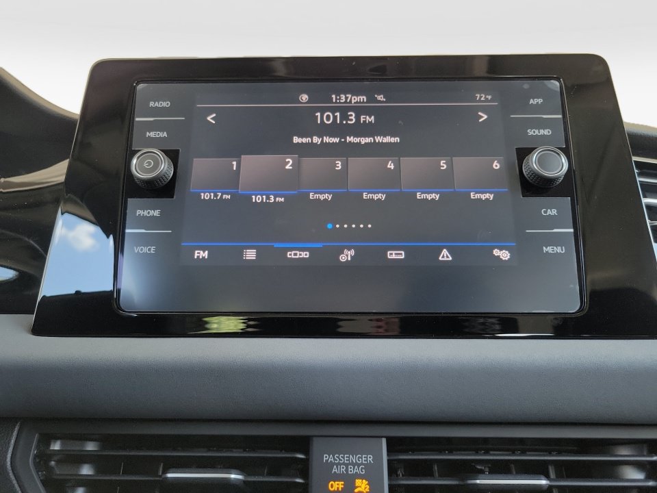 New 2026 Volkswagen Jetta SE FWD image 17