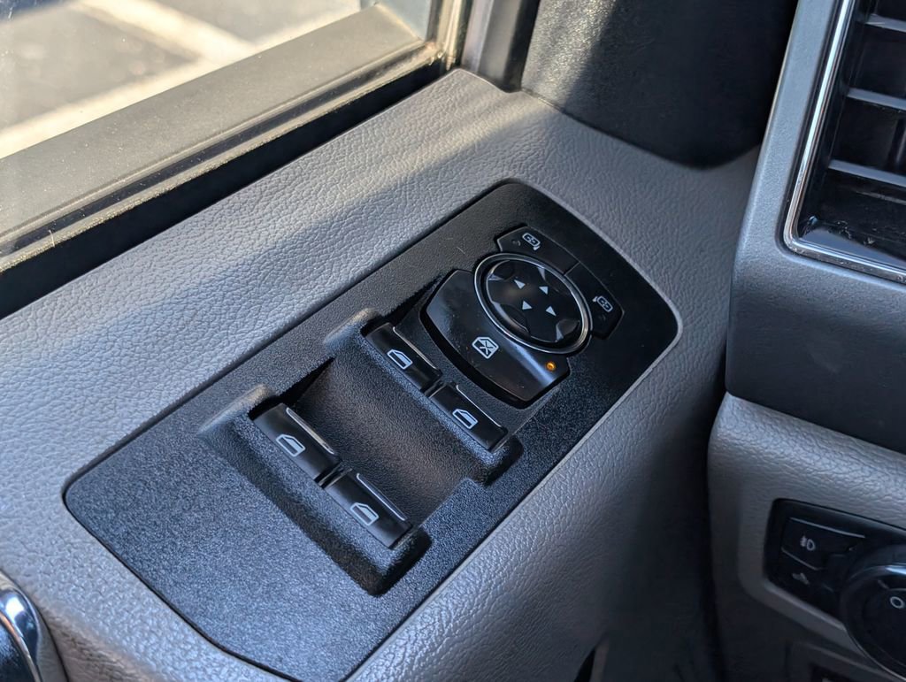 Used 2020 Ford F150 XLT image 12